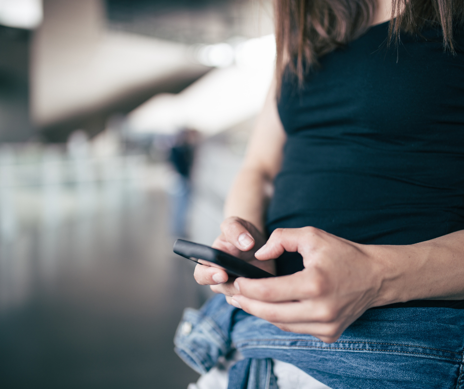 L’esposizione a contenuti idealizzati sui social influisce sull’autostima?